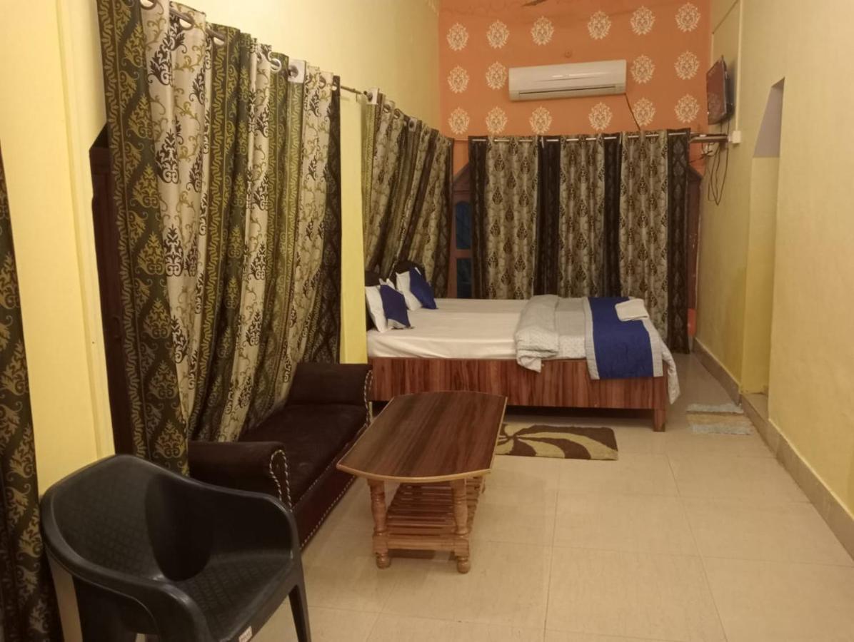 Gangotri Inn Varanasi Dış mekan fotoğraf