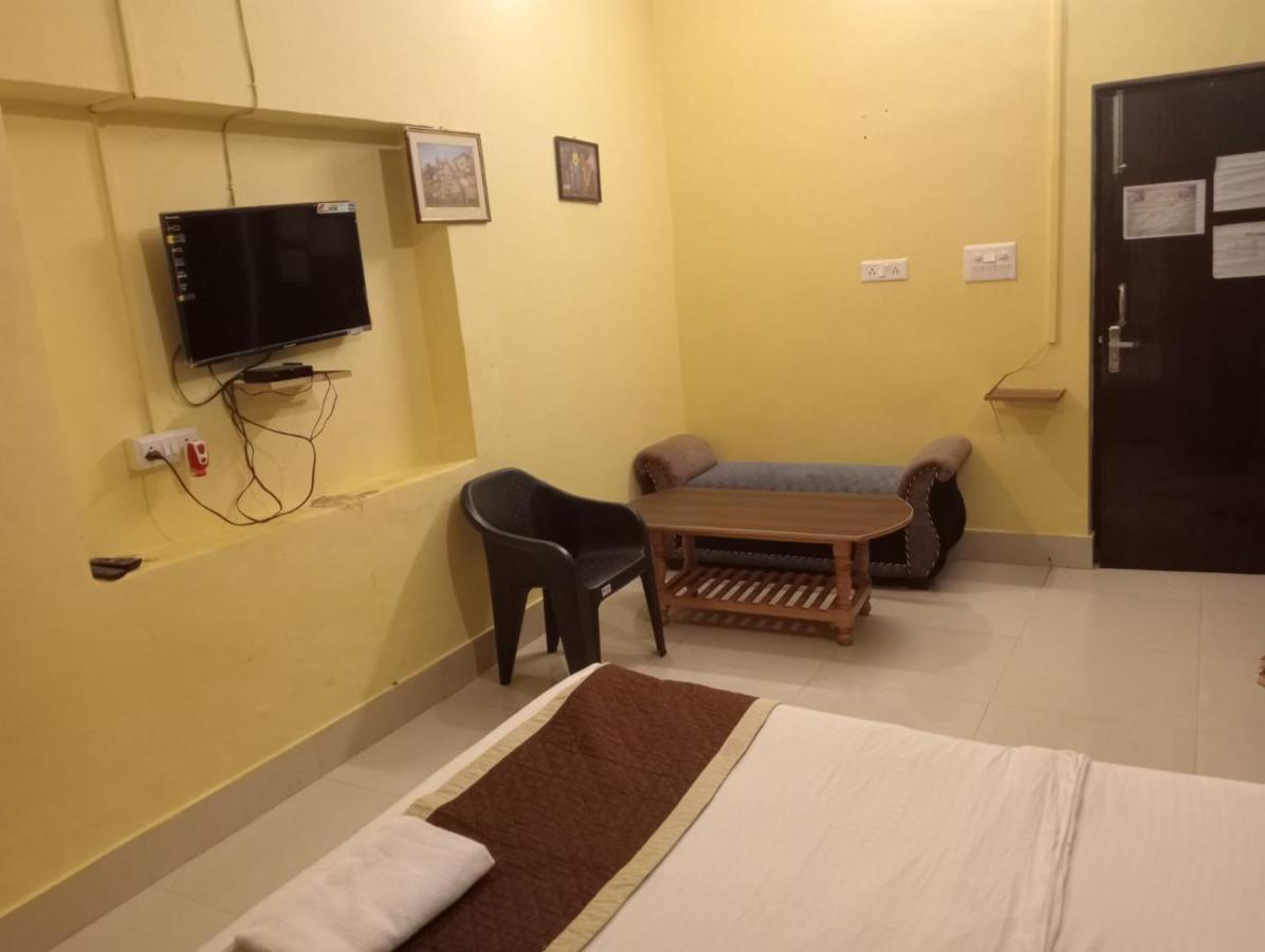 Gangotri Inn Varanasi Dış mekan fotoğraf